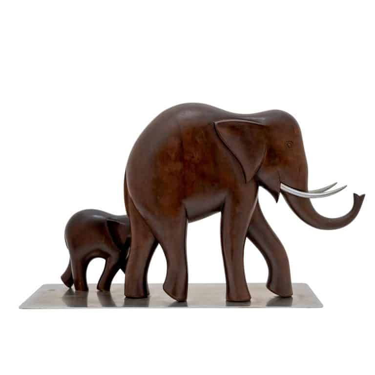 Elefantengruppe Elefant mit Elefantenkalb Werkstätte Hagenauer Wien, um 1950, Edelholz geschnitzt Messing vernickelt markiert
