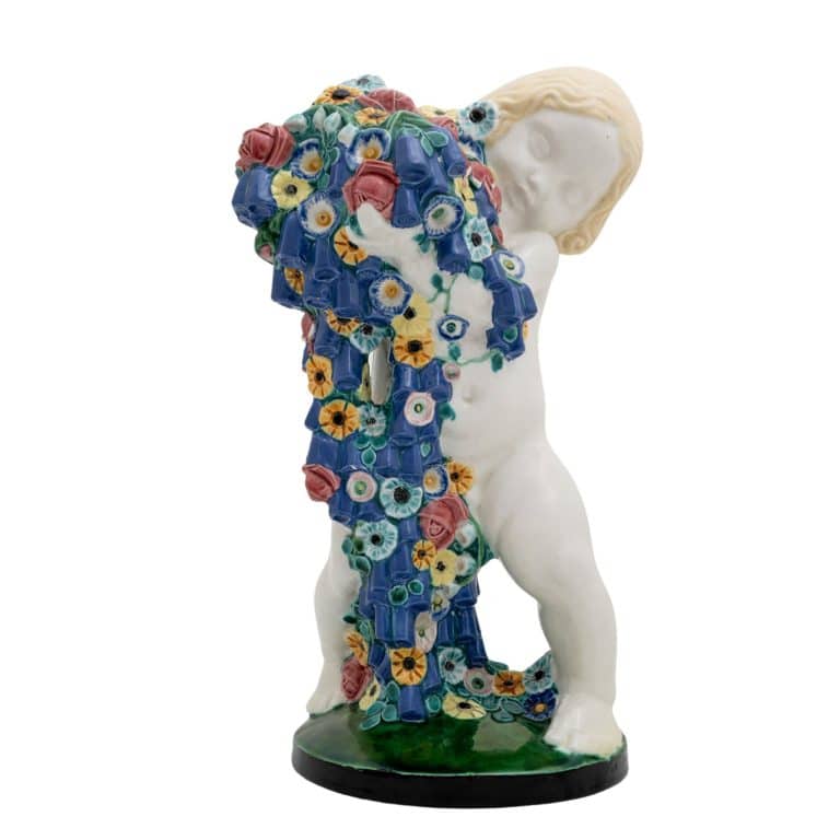 Putto mit Blumen "Frühling" Michael Powolny Wiener Keramik um 1907 Keramik bunt glasiert markiert