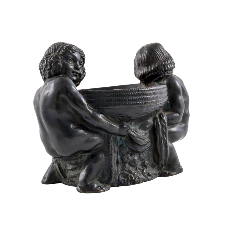 Small bowl with two putti Gustav Gurschner K.K. Kunst-Erzgiesserei ca. 1906 bronze