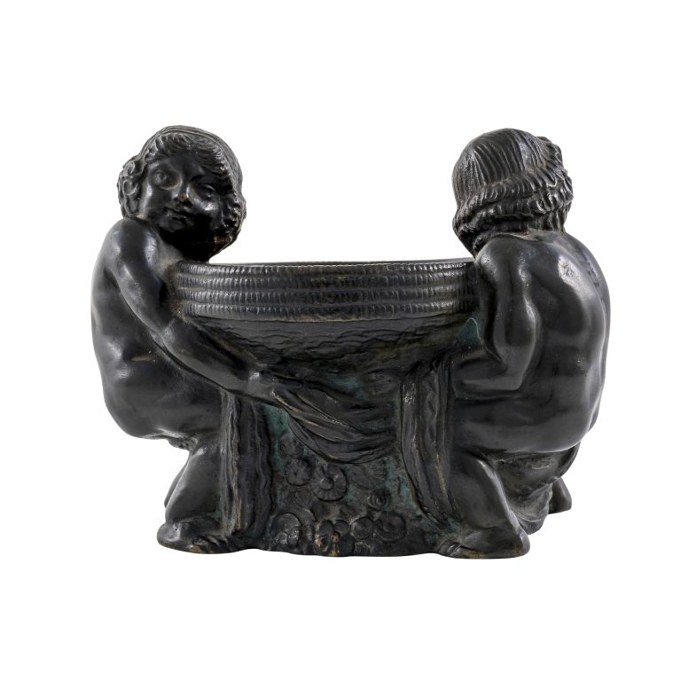 Small bowl with two putti Gustav Gurschner K.K. Kunst-Erzgiesserei ca. 1906 bronze