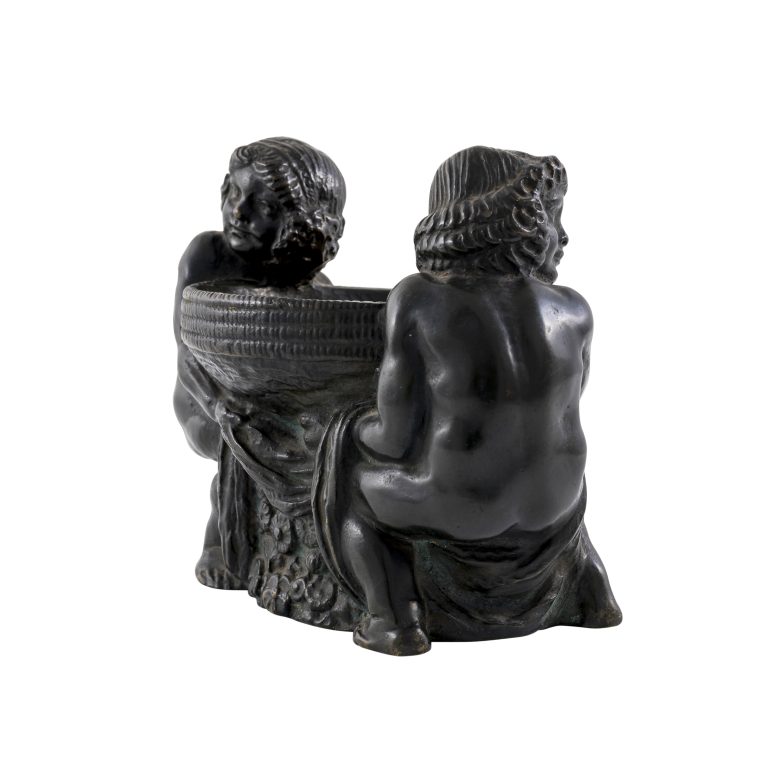 Small bowl with two putti Gustav Gurschner K.K. Kunst-Erzgiesserei ca. 1906 bronze