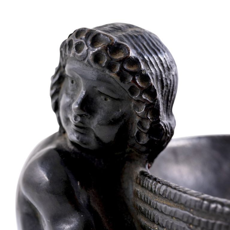 Small bowl with two putti Gustav Gurschner K.K. Kunst-Erzgiesserei ca. 1906 bronze