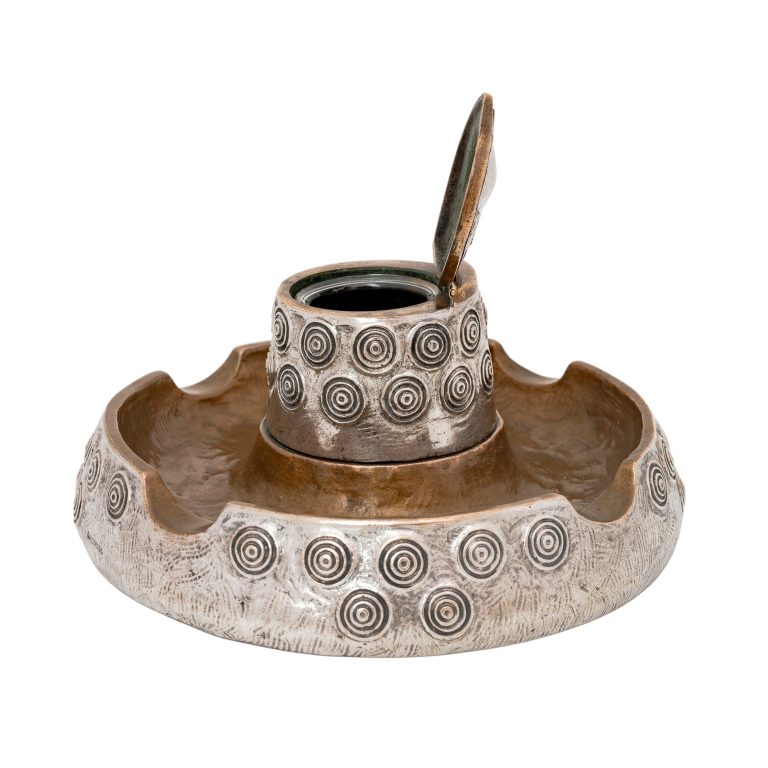 Ashtray with spiral decoration Gustav Gurschner K.K. Kunst-Erzgiesserei Wien ca. 1907 bronze silver-plated signed