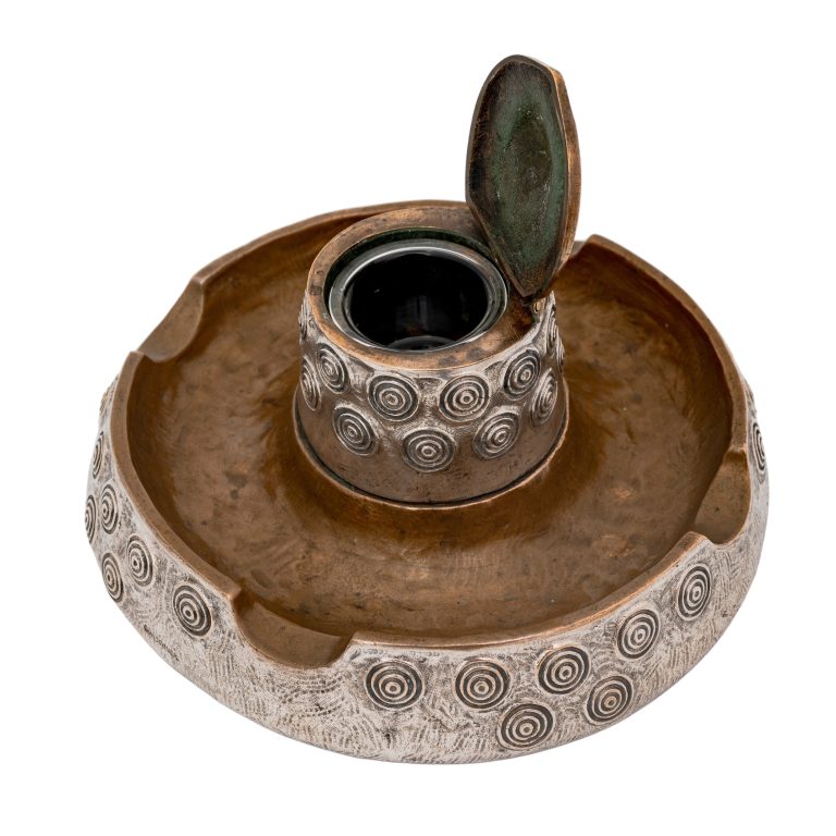 Ashtray with spiral decoration Gustav Gurschner K.K. Kunst-Erzgiesserei Wien ca. 1907 bronze silver-plated signed