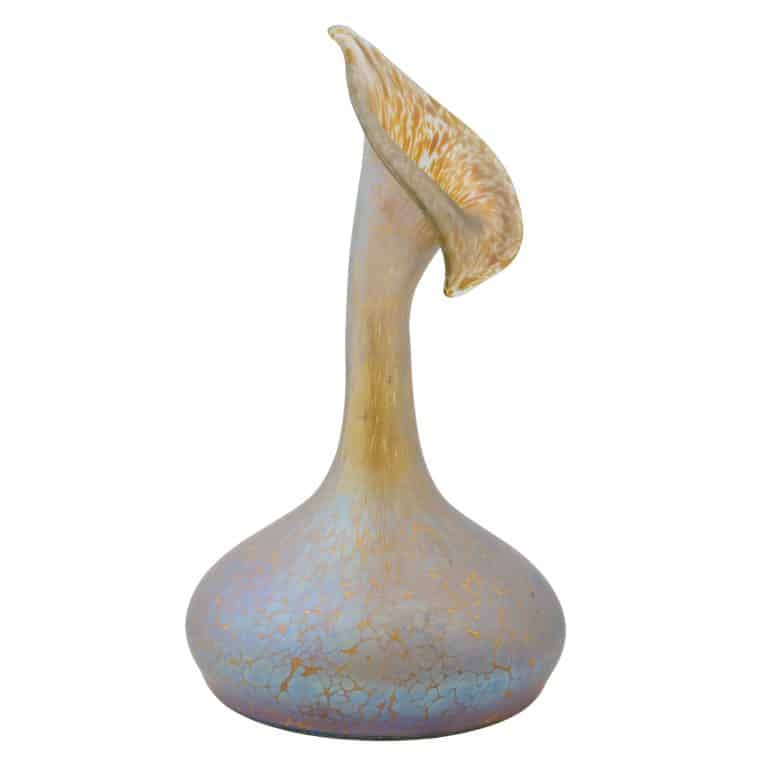 Jack-in-the-pulpit vase Johann Loetz Witwe decor Candia Medici ca. 1902