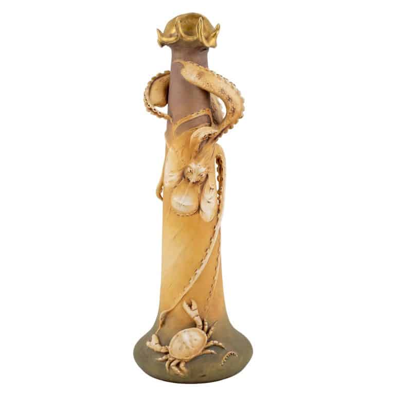 Vase der Pariser Weltausstellung 1900 mit Oktopus und Krebs Eduard Stellmacher Amphora-Werke um 1900 Elfenpeinprozellan markiert