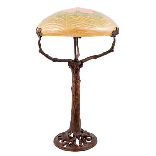 Tischlampe mit Loetz-Schirm Johann Loetz Witwe um 1902 Bronze Glas
